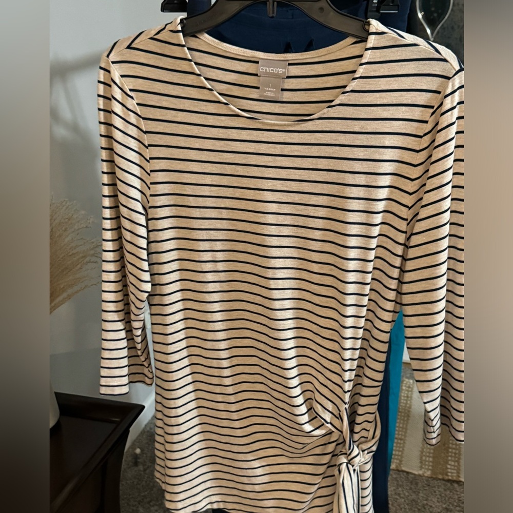 Chico’s‎ size 1 pullover top